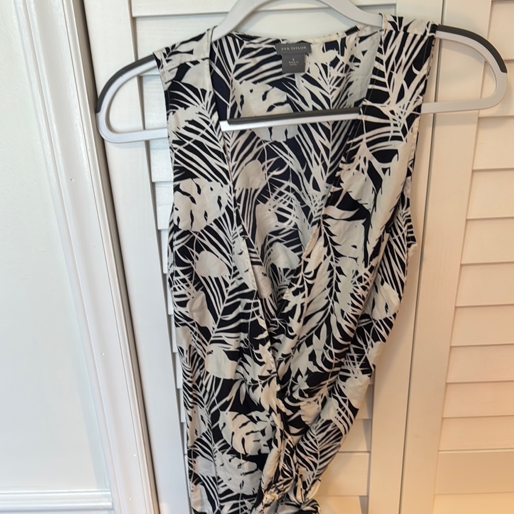 Ann Taylor Black and White Leaf Print Blouse